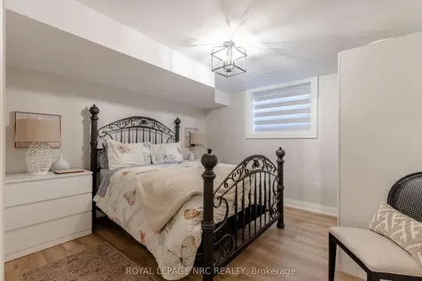 16 Swan Avenue Pelham ON L3B 5N5