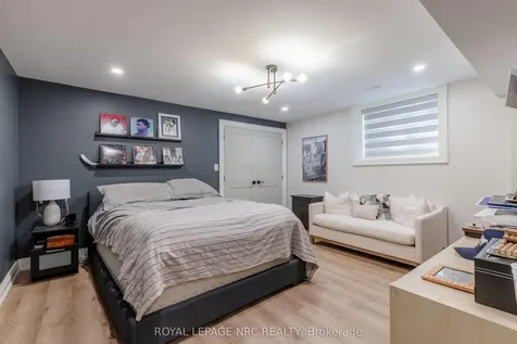 16 Swan Avenue Pelham ON L3B 5N5