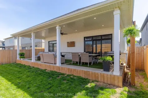 16 Swan Avenue Pelham ON L3B 5N5