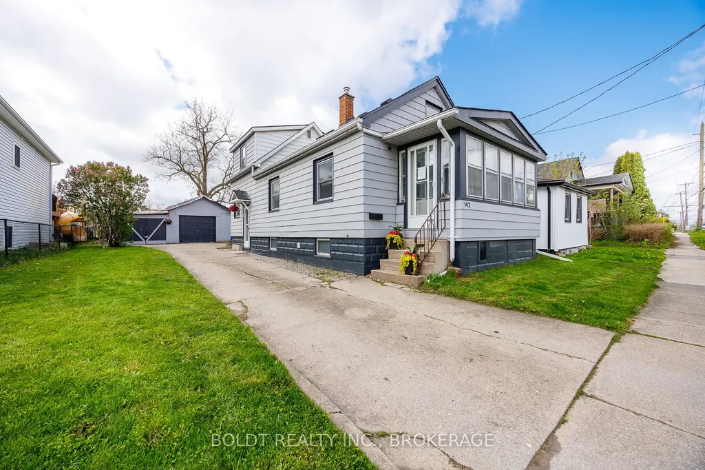 142 Clara Street Thorold ON L2V 1K3