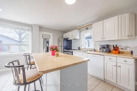 142 Clara Street Thorold ON L2V 1K3