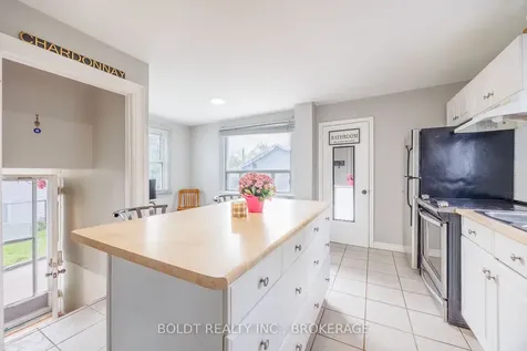 142 Clara Street Thorold ON L2V 1K3