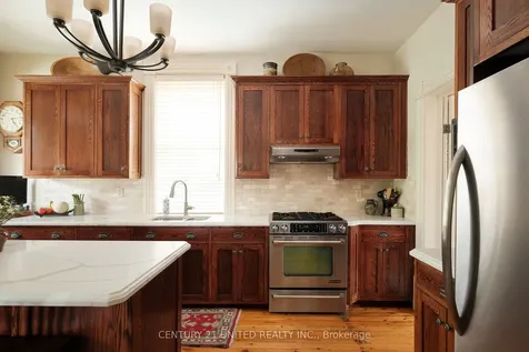 558 Harvey Street Peterborough ON K9H 3K9