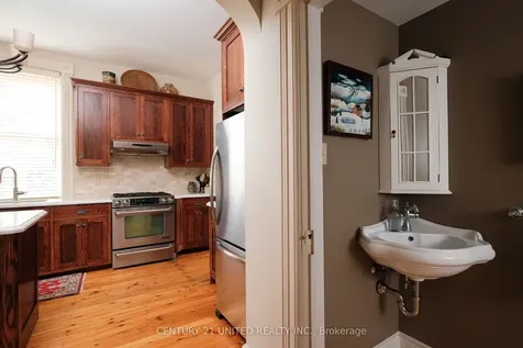 558 Harvey Street Peterborough ON K9H 3K9