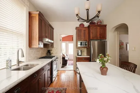558 Harvey Street Peterborough ON K9H 3K9