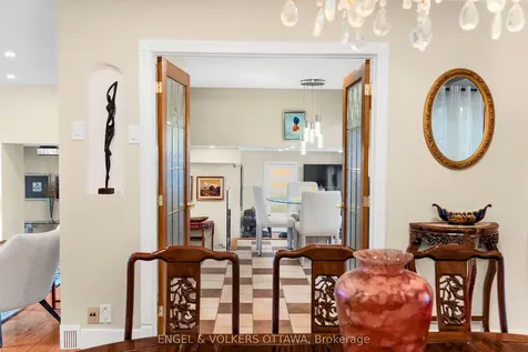 21 Tiffany Crescent Kanata ON K2K 1W3