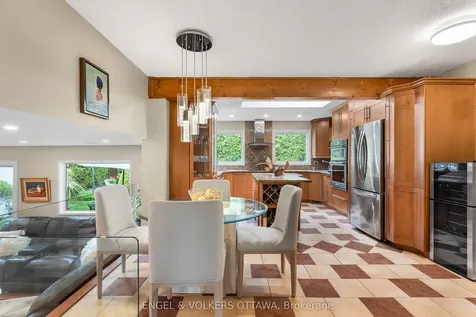 21 Tiffany Crescent Kanata ON K2K 1W3