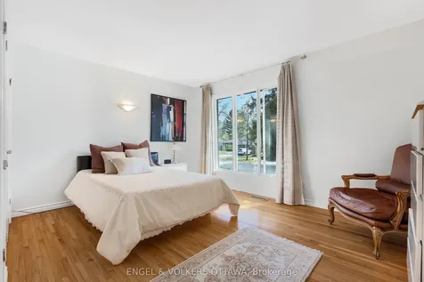 21 Tiffany Crescent Kanata ON K2K 1W3
