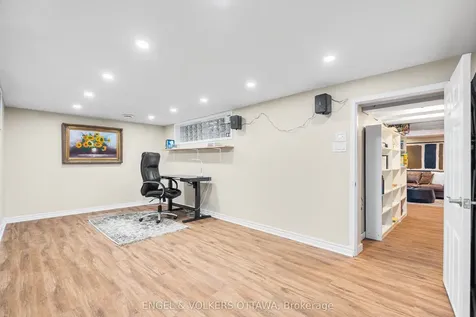 21 Tiffany Crescent Kanata ON K2K 1W3