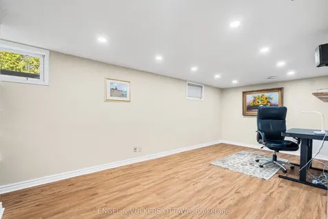 21 Tiffany Crescent Kanata ON K2K 1W3
