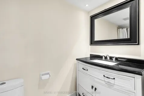21 Tiffany Crescent Kanata ON K2K 1W3