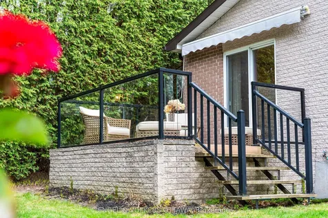 21 Tiffany Crescent Kanata ON K2K 1W3