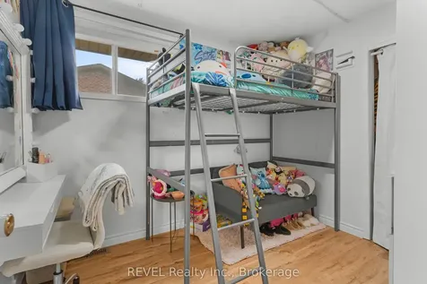 733 Clare Avenue Welland ON L3C 3B9
