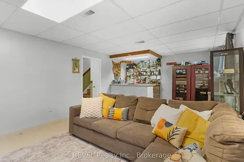 733 Clare Avenue Welland ON L3C 3B9