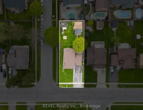 733 Clare Avenue Welland ON L3C 3B9
