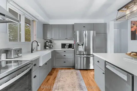 733 Clare Avenue Welland ON L3C 3B9