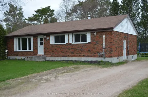 412 Sweezy Street W Powassan ON P0H 2L0