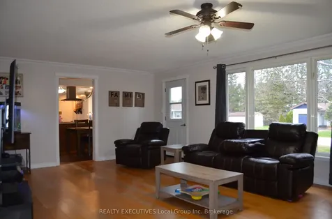 412 Sweezy Street W Powassan ON P0H 2L0