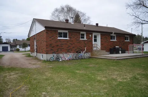 412 Sweezy Street W Powassan ON P0H 2L0