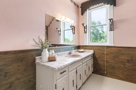 60 Elgin Street Kawartha Lakes ON K9V 3W5