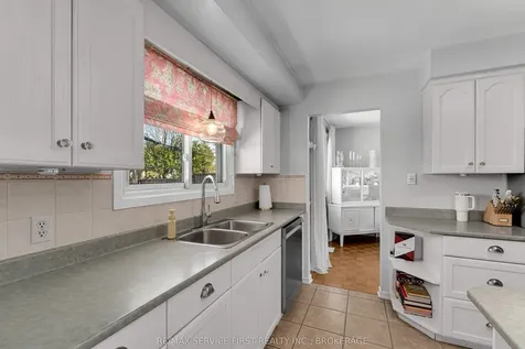 290 Glen Castle Road Kingston ON K7M 4N8
