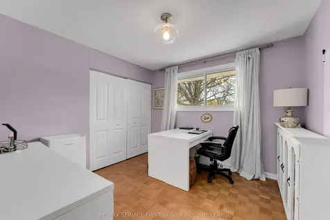 290 Glen Castle Road Kingston ON K7M 4N8