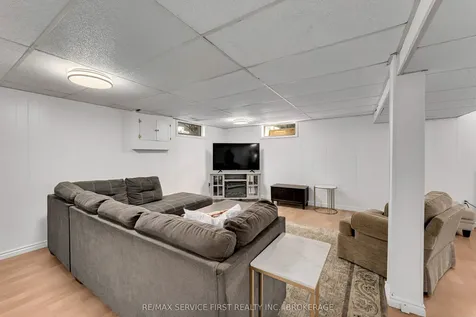 290 Glen Castle Road Kingston ON K7M 4N8