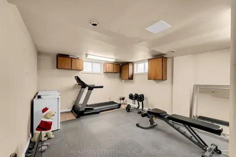 290 Glen Castle Road Kingston ON K7M 4N8