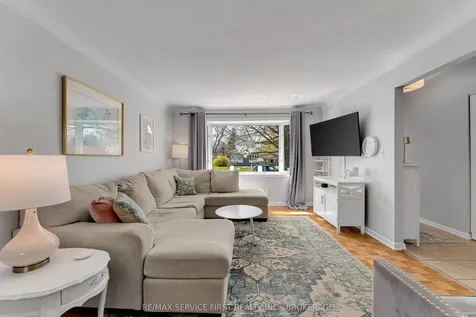 290 Glen Castle Road Kingston ON K7M 4N8