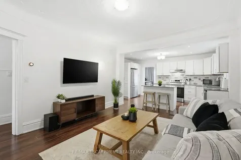 44 Whitfield Avenue Hamilton ON L8L 4B6