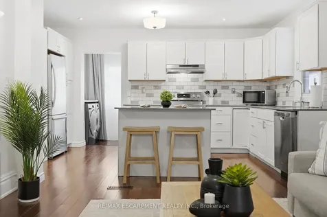 44 Whitfield Avenue Hamilton ON L8L 4B6