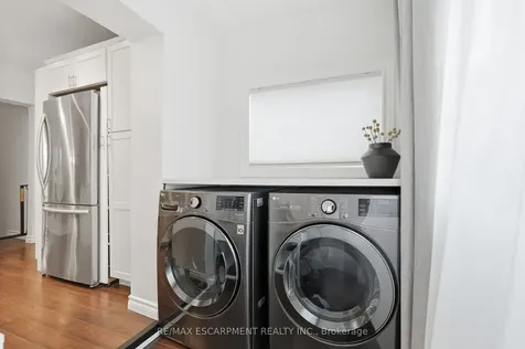 44 Whitfield Avenue Hamilton ON L8L 4B6