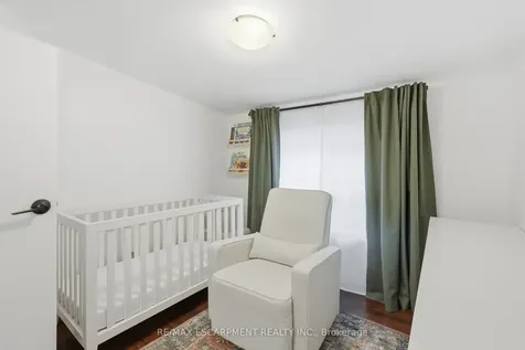 44 Whitfield Avenue Hamilton ON L8L 4B6