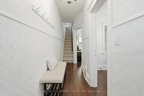 44 Whitfield Avenue Hamilton ON L8L 4B6