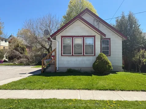 15 Nelson Street W Goderich ON N7A 2M2
