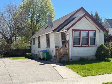 15 Nelson Street W Goderich ON N7A 2M2