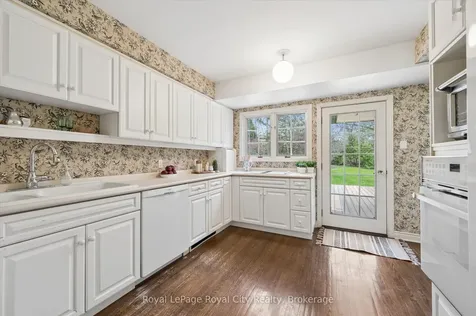 29 Lynwood Place Guelph ON N1G 2V9
