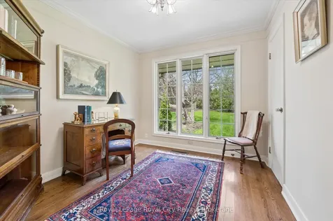 29 Lynwood Place Guelph ON N1G 2V9