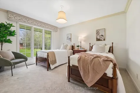 29 Lynwood Place Guelph ON N1G 2V9