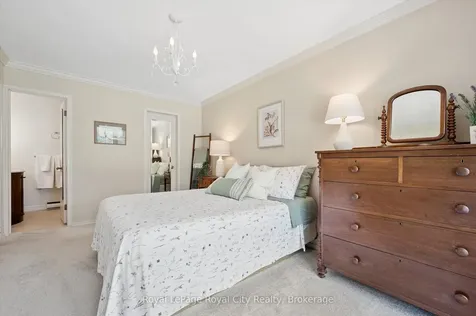 29 Lynwood Place Guelph ON N1G 2V9
