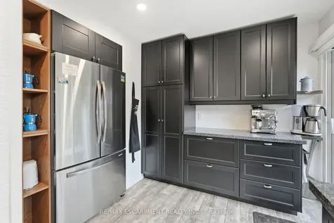 577 Harvest Road Hamilton ON L9H 5K8