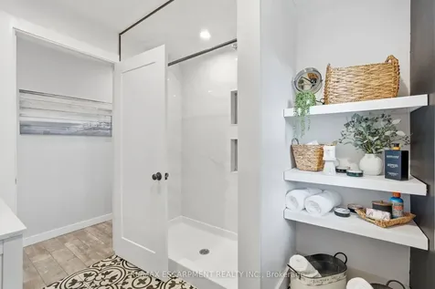 577 Harvest Road Hamilton ON L9H 5K8