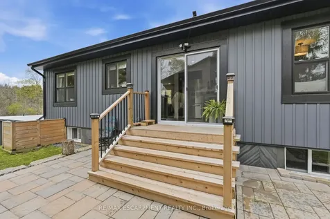 577 Harvest Road Hamilton ON L9H 5K8