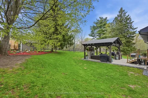 577 Harvest Road Hamilton ON L9H 5K8