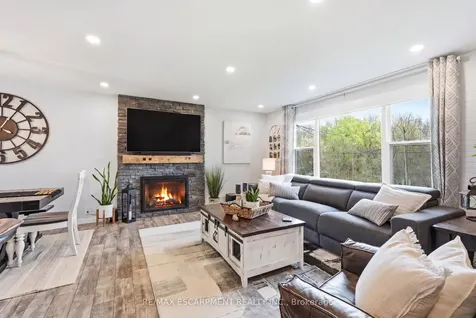 577 Harvest Road Hamilton ON L9H 5K8