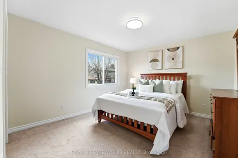 87 Ralgreen Crescent Kitchener ON N2M 1V1