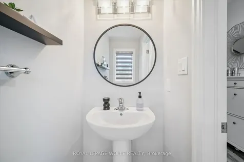 1023 Devonshire Avenue Woodstock ON N4S 5S1