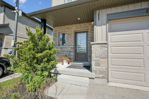 1023 Devonshire Avenue Woodstock ON N4S 5S1
