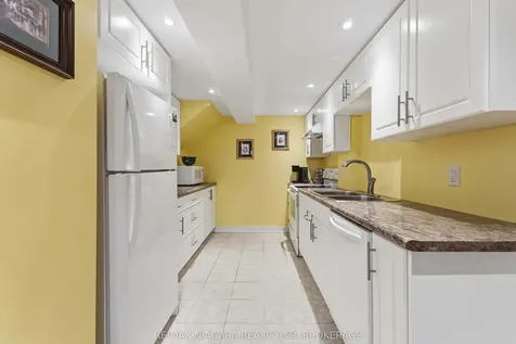 4 Rossie Place St. Catharines ON L2P 2G6