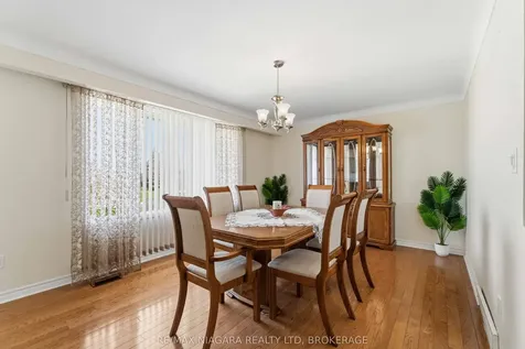 4 Rossie Place St. Catharines ON L2P 2G6